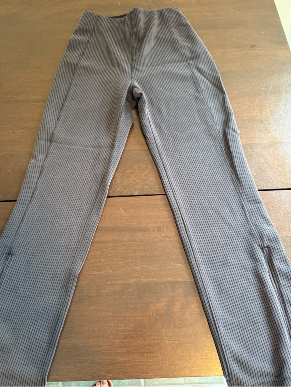 Lululemon Ribbed Gray Pants / NWOT
